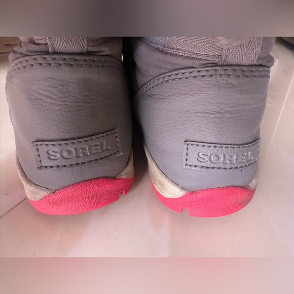 Sorel Whitney II Pink Grey Snow Water Proof Outdoor Hiking Rain Boots Size 10 - Picture 9 of 16